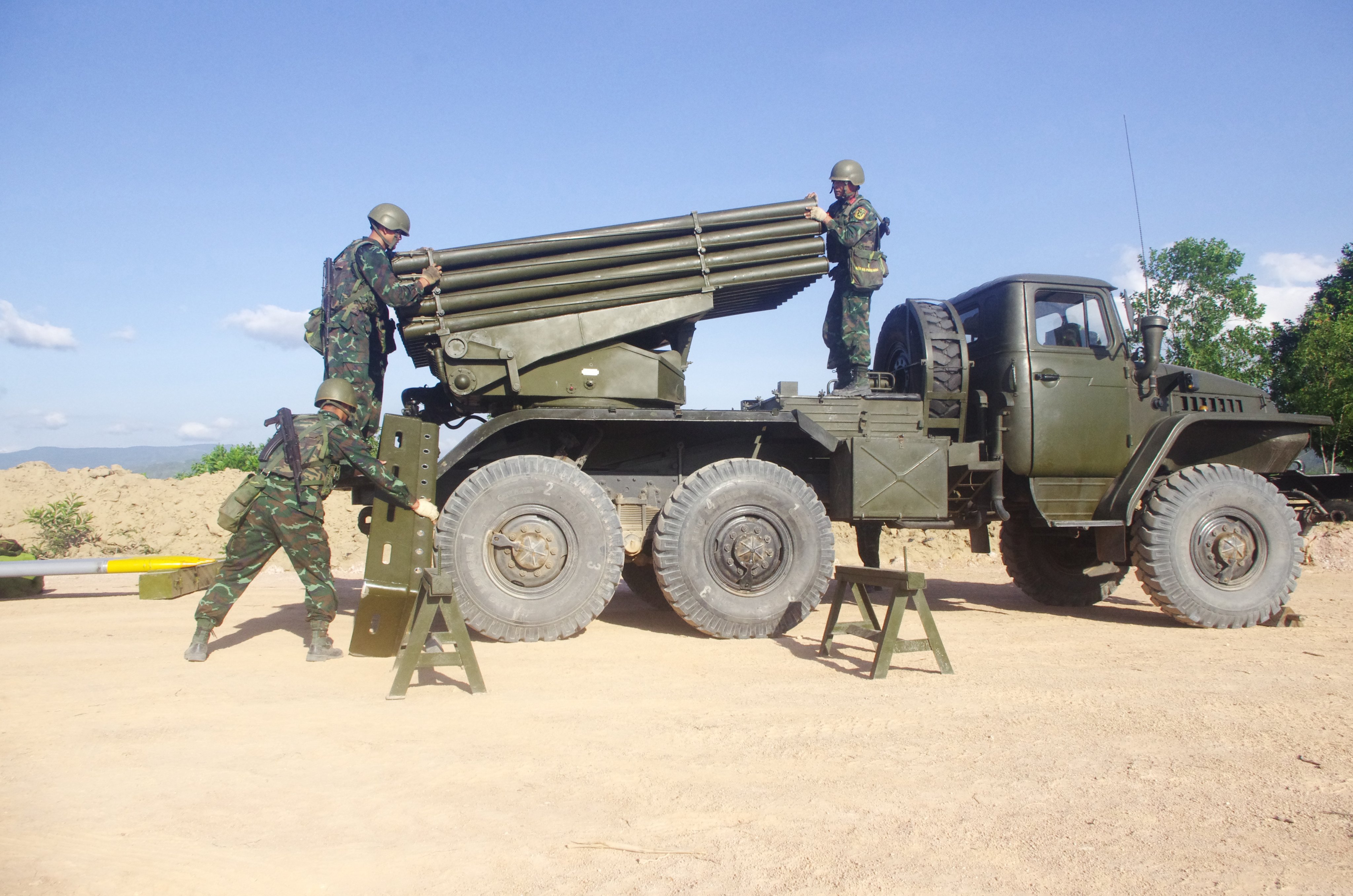 Lính thợ luyện tài trên đất võ